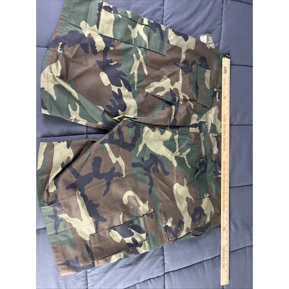 Rothco Woodland Camo Cargo Army Shorts Size XXXXL Paratrooper Button Fly BDU - Picture 9 of 11